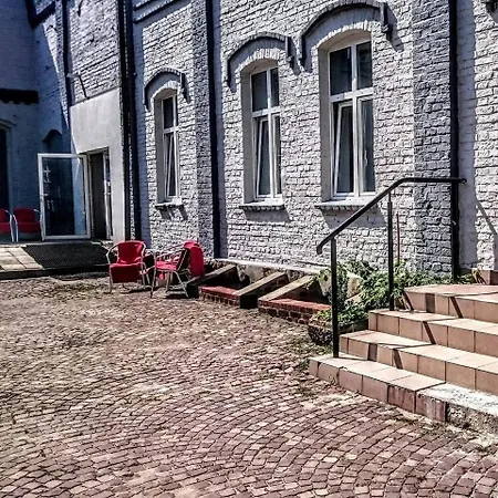 Kamienna Centrum Albergue *